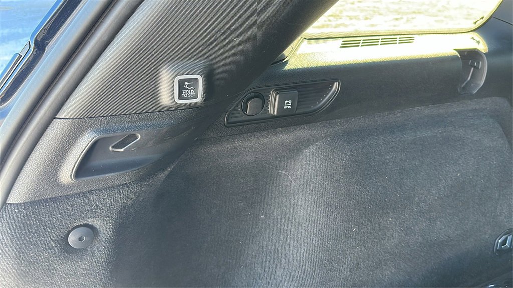 Used 2024 Jeep Grand Cherokee Overland w/ Adv Protech Group III image 31