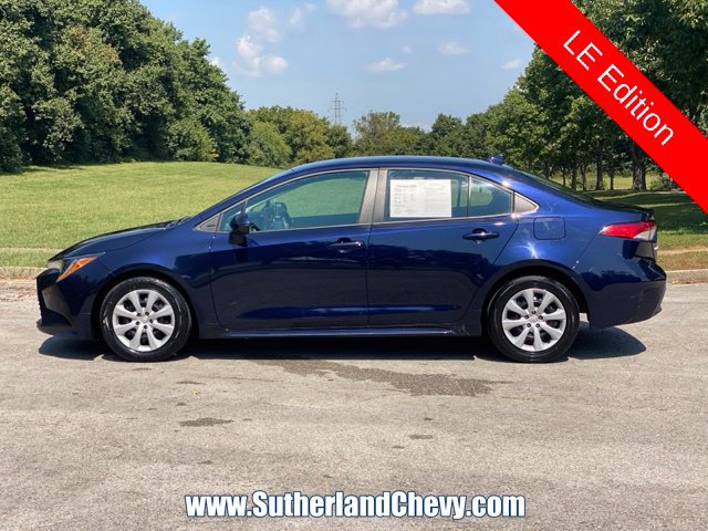 Used 2025 Toyota Corolla LE FWD image 4