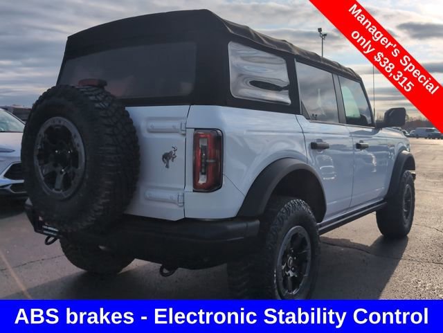 Used 2022 Ford Bronco Badlands image 8