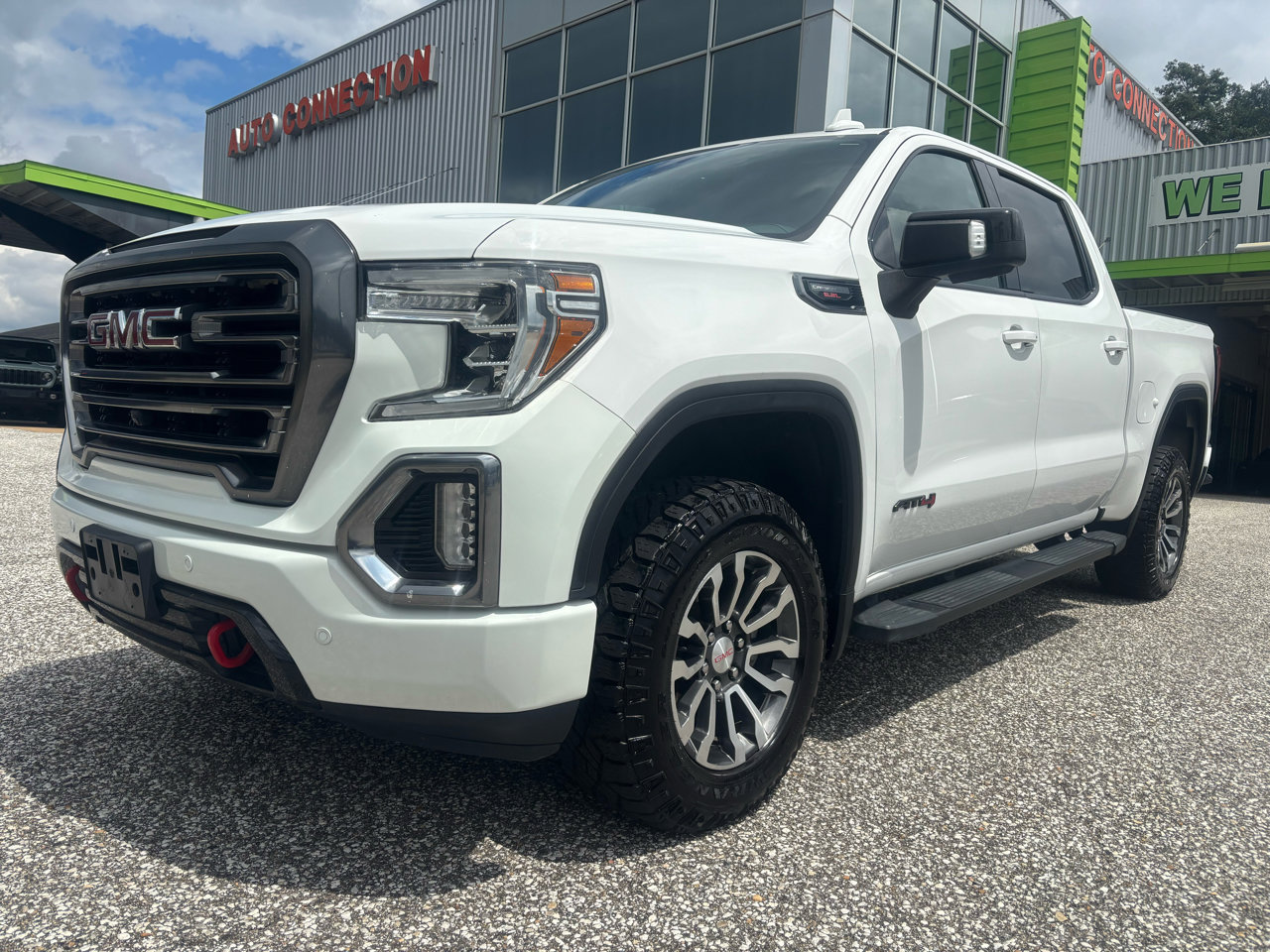 Used 2020 GMC Sierra 1500 AT4 w/ AT4 Premium Package image 9