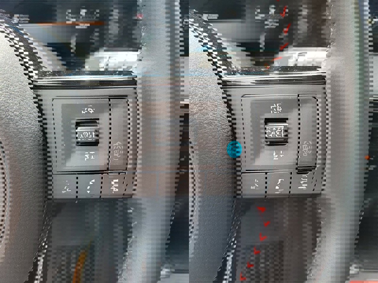 Used 2025 Nissan Kicks SR image 20