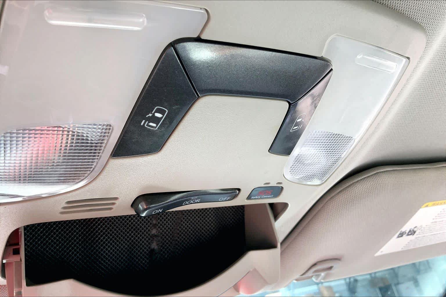 Used 2018 Toyota Sienna LE FWD image 33