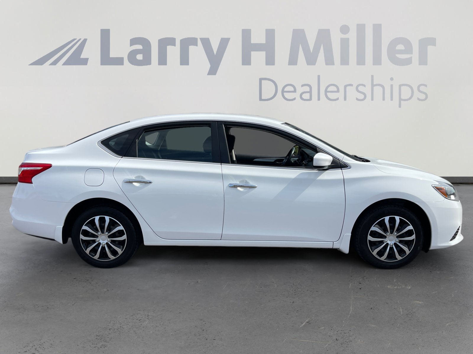 Used 2019 Nissan Sentra S FWD image 6