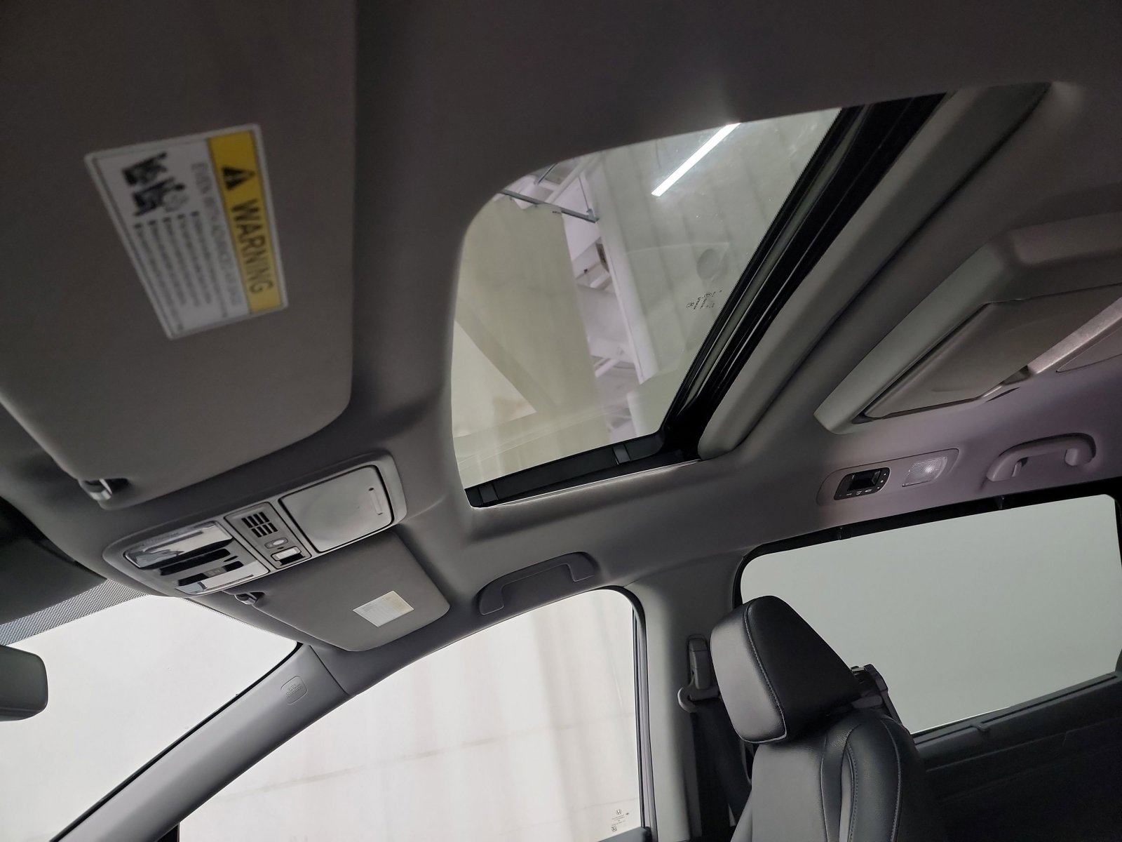 Used 2023 Honda Odyssey Touring image 24