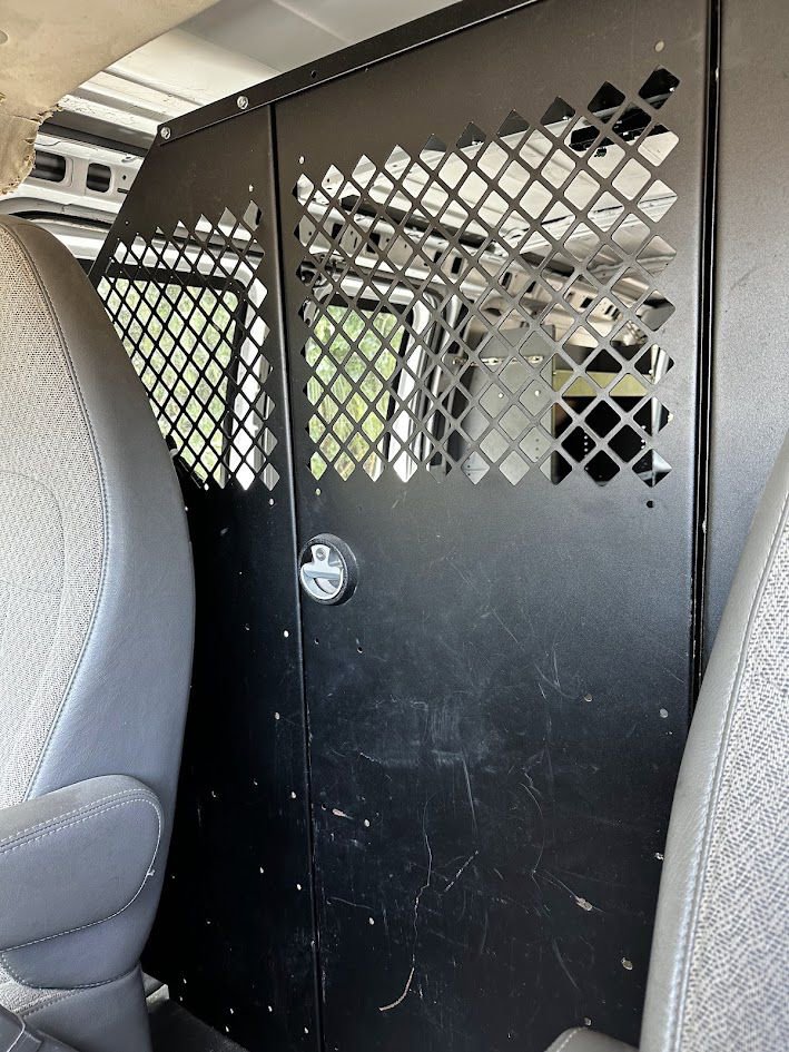 Used 2015 Chevrolet Express 2500 image 10