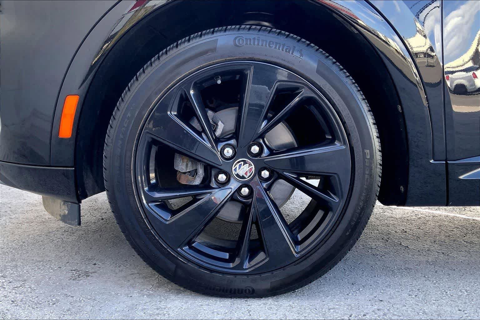 Used 2023 Buick Envision Essence w/ Technology Package I AWD/4WD image 18