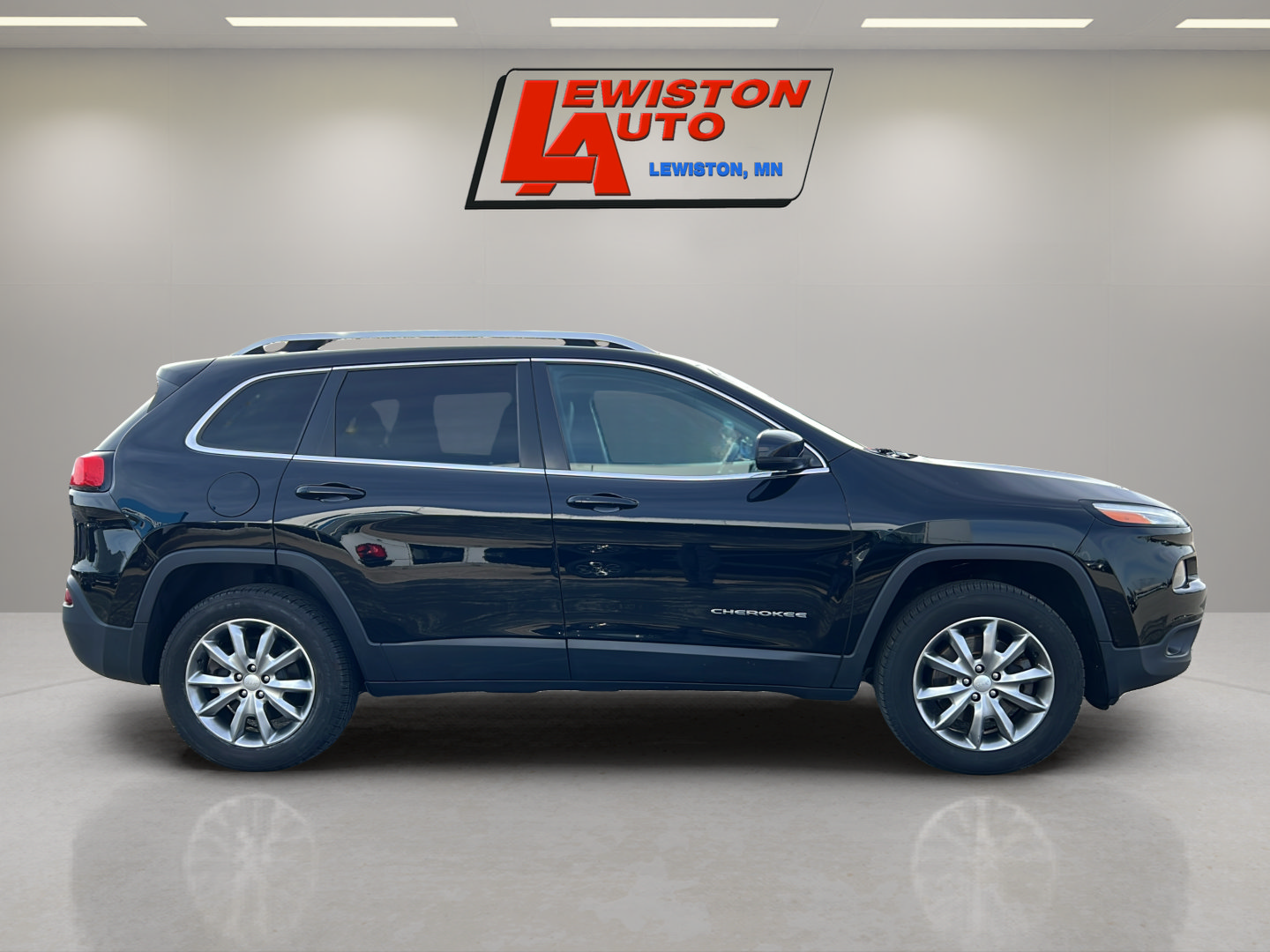Used 2018 Jeep Cherokee Limited AWD/4WD image 13