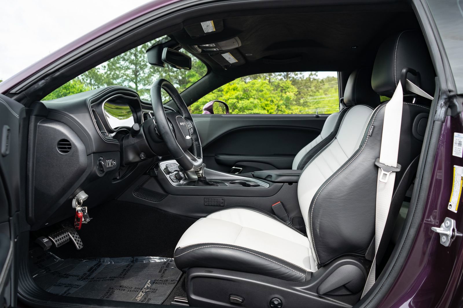 Used 2022 Dodge Challenger SRT Hellcat RWD image 32
