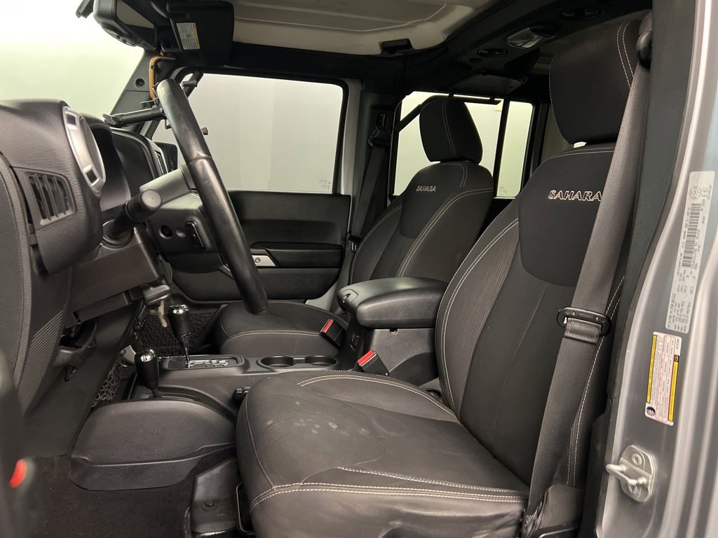 Used 2016 Jeep Wrangler Unlimited Sahara w/ Dual Top Group image 21