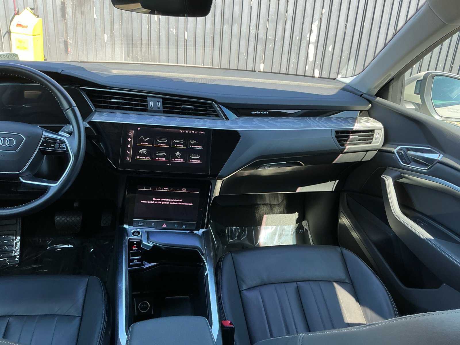 Used 2021 Audi e-tron Premium w/ Convenience Plus Package image 16