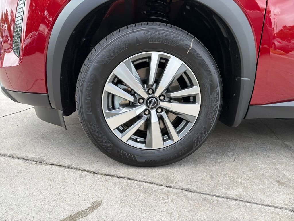 New 2026 Nissan Pathfinder SL image 10