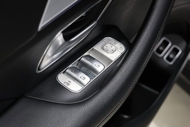 Used 2024 Mercedes-Benz GLE 450e 4MATIC image 19