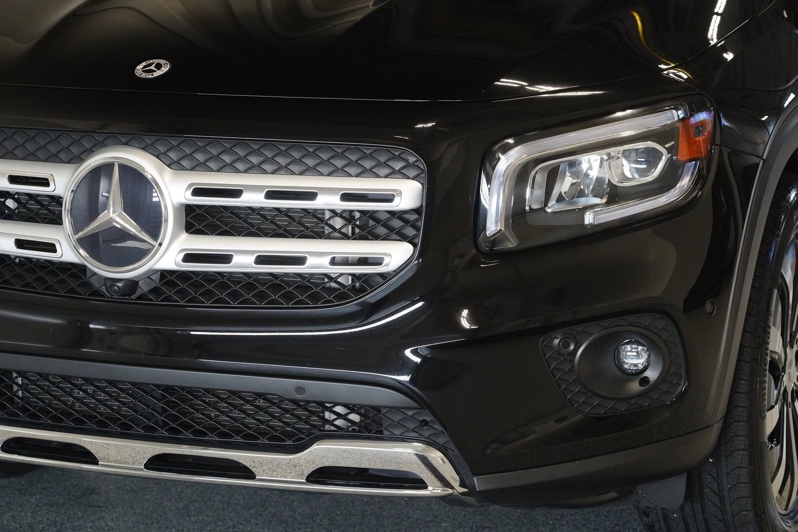 Used 2023 Mercedes-Benz GLB 250 4MATIC image 7