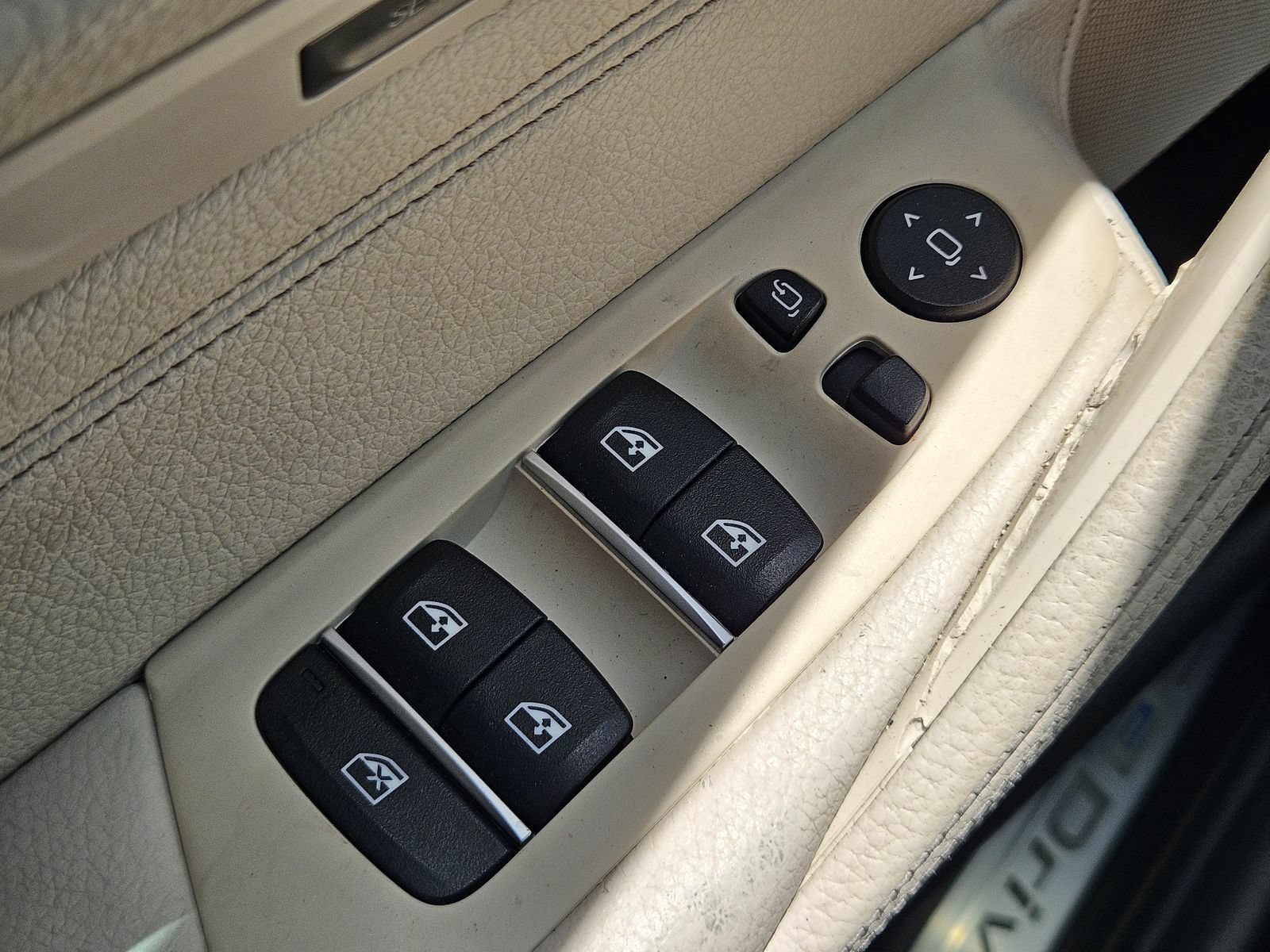 Used 2018 BMW 530e RWD image 25