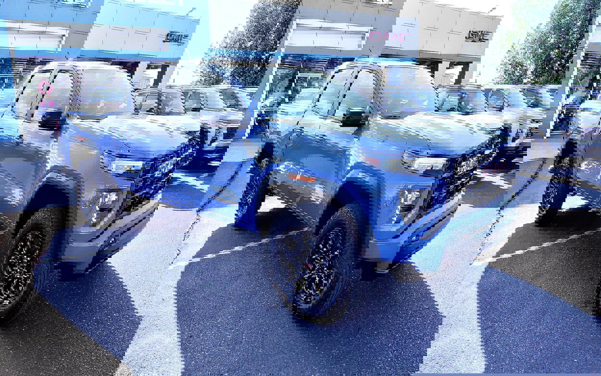 New 2025 GMC Canyon Elevation w/ Convenience Package image 3