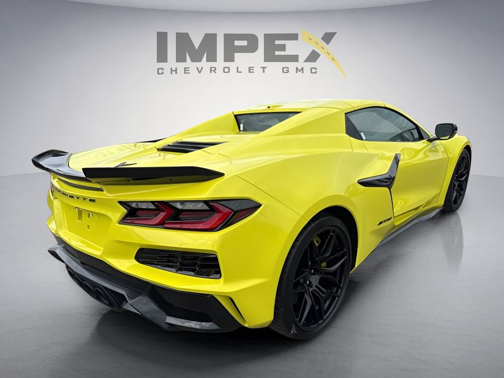 Used 2024 Chevrolet Corvette Z06 w/ Stealth Interior Trim Package RWD image 5