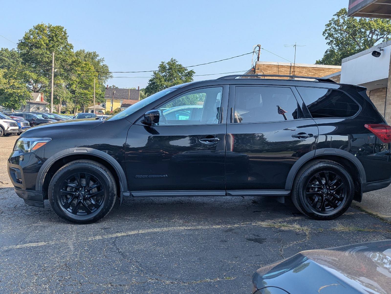 Used 2020 Nissan Pathfinder SL AWD/4WD image 6