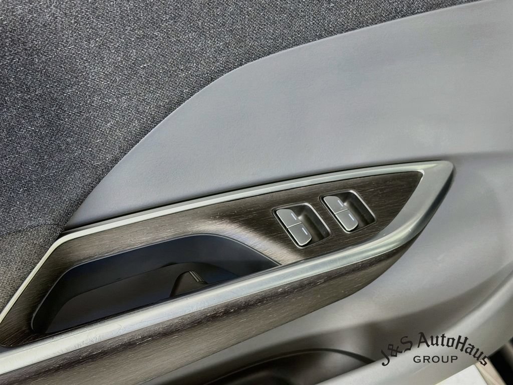 Used 2025 Lucid Air Touring AWD/4WD image 23