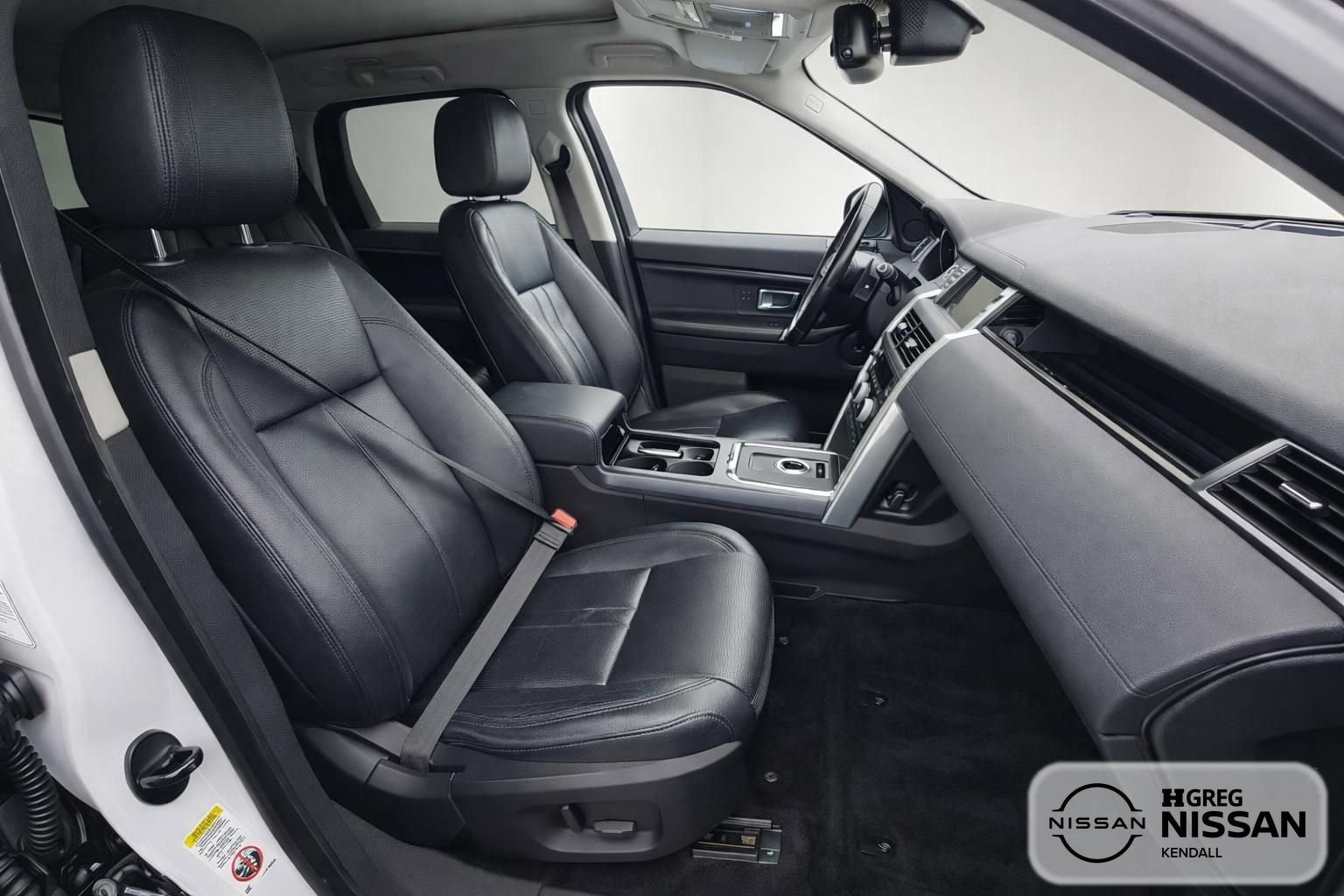 Used 2017 Land Rover Discovery Sport HSE AWD/4WD image 10