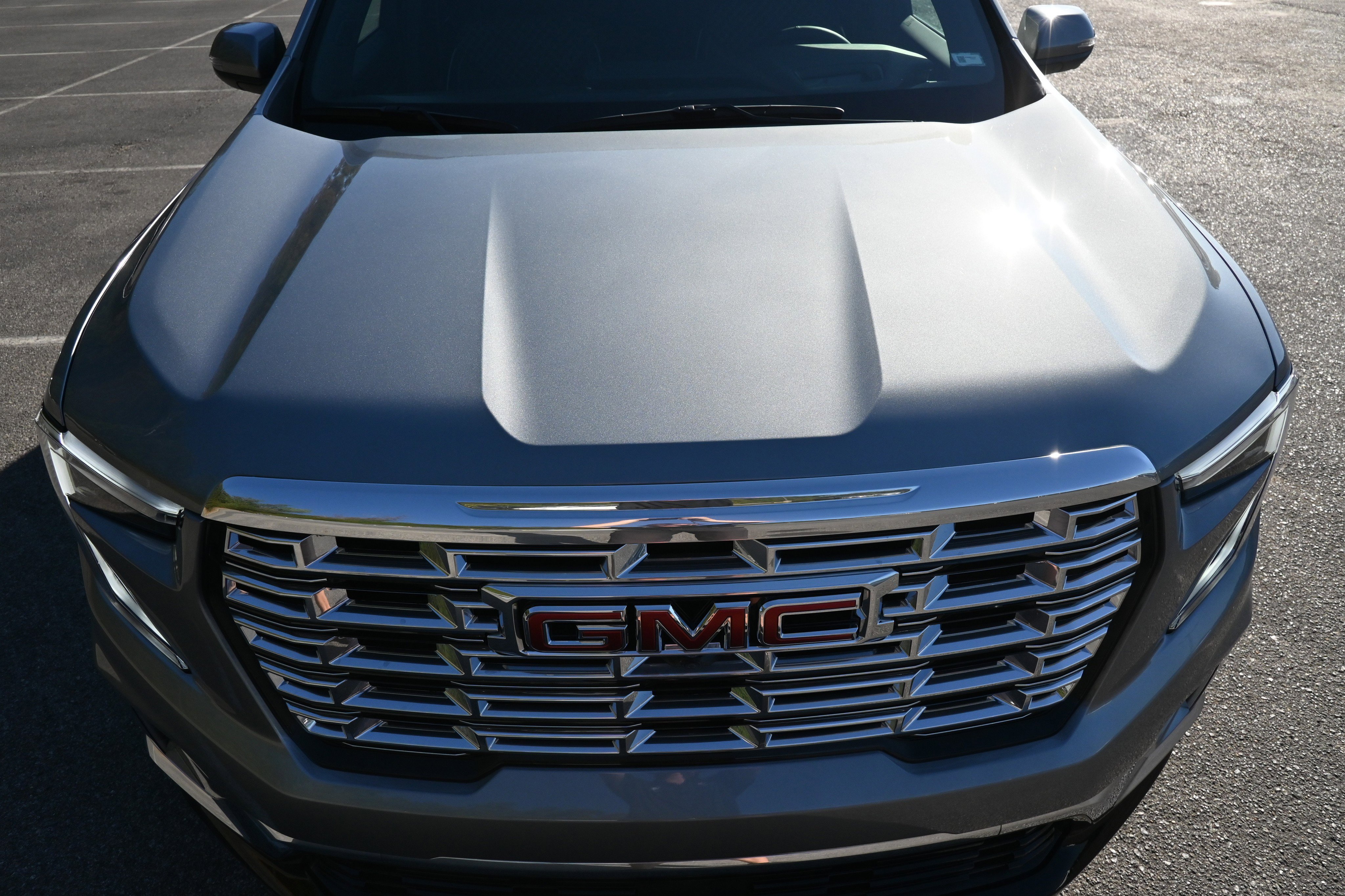 Used 2025 GMC Acadia Denali w/ LPO, Floor Liner Package image 12