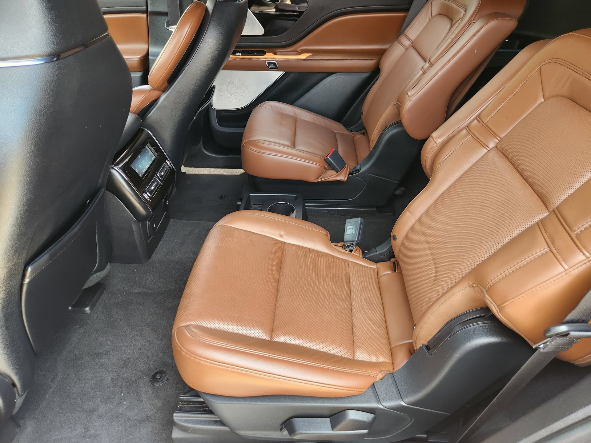 Used 2021 Lincoln Aviator Reserve w/ Equipment Group 201A RWD image 29