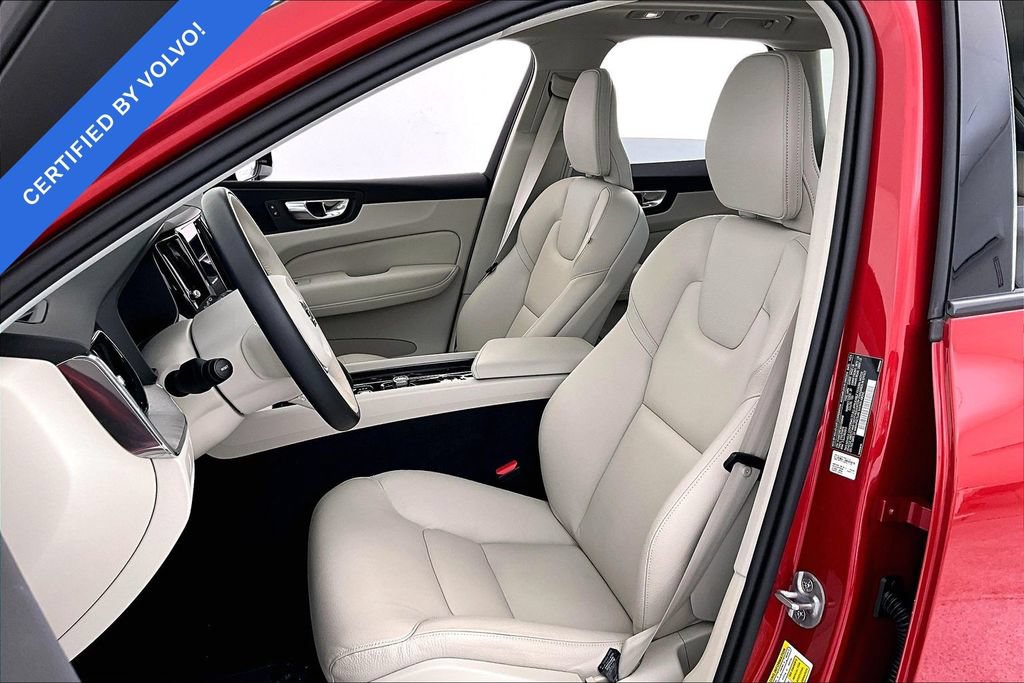 Certified 2025 Volvo XC60 B5 Plus AWD/4WD image 34