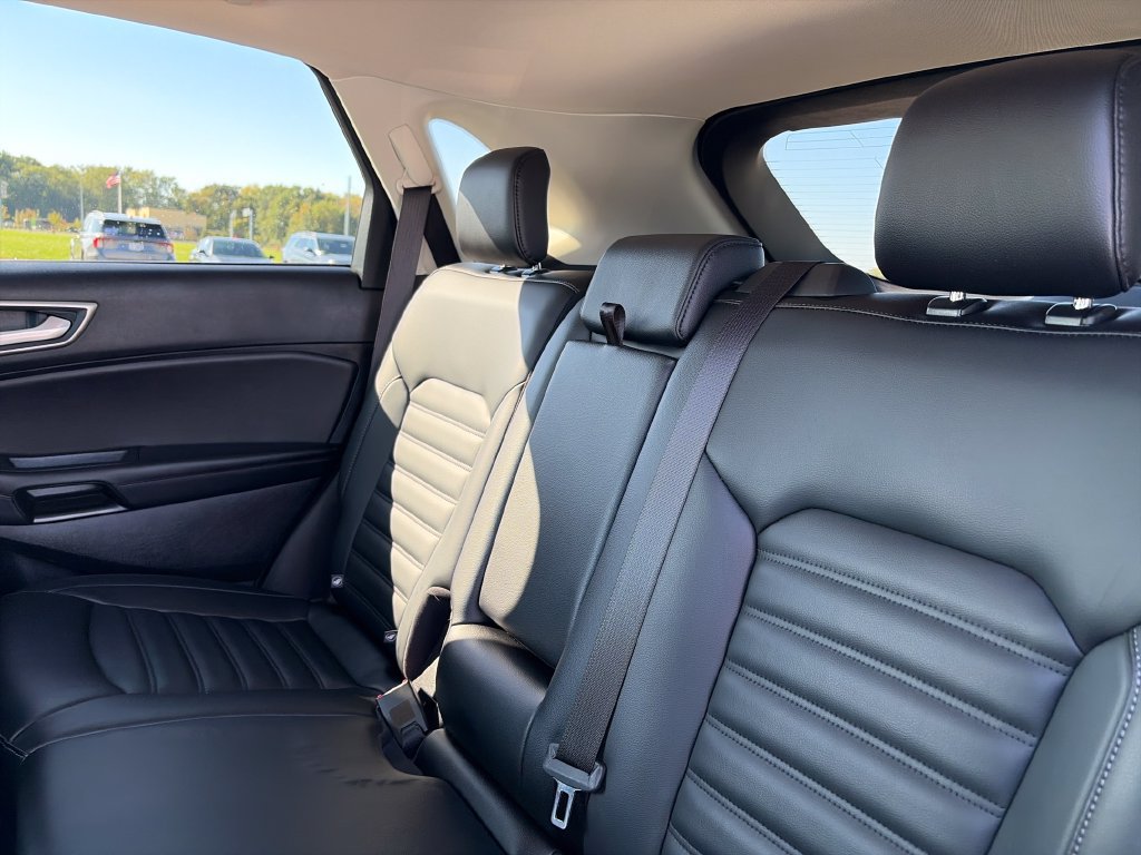 Used 2024 Ford Edge SEL w/ Convenience Package AWD/4WD image 28
