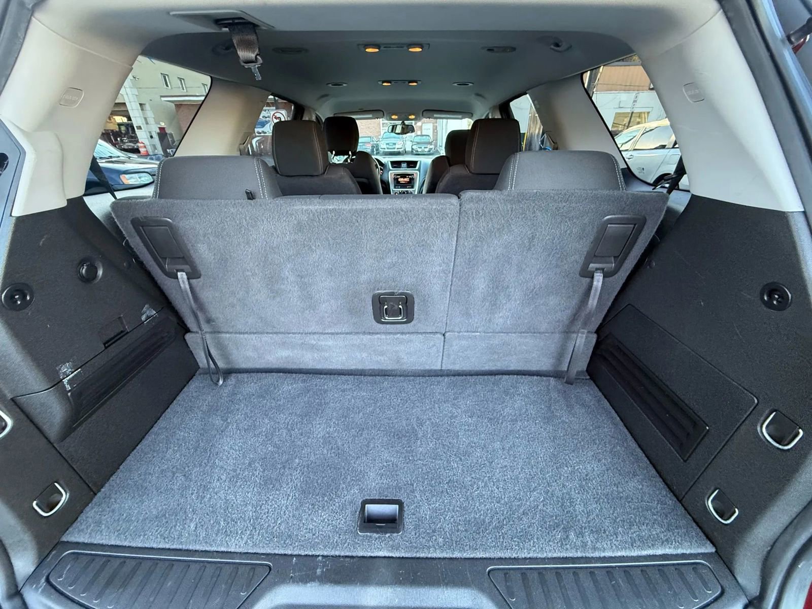 Used 2016 GMC Acadia SLE image 11