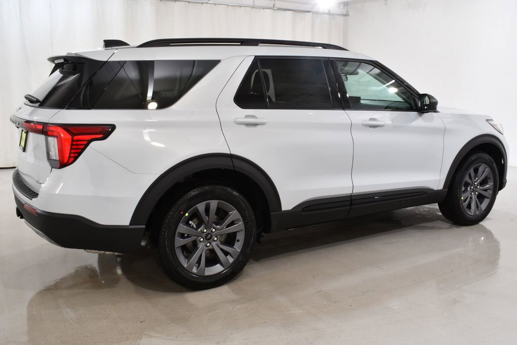 New 2026 Ford Explorer Active w/ Active Comfort Package image 11