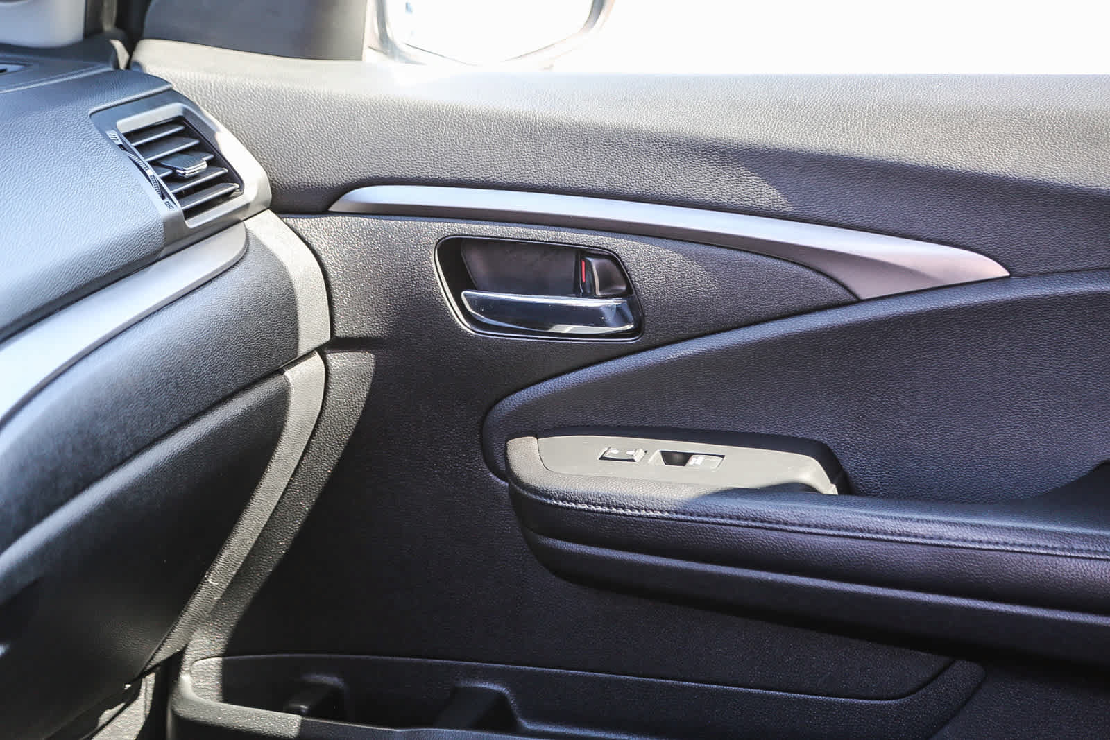 Used 2017 Honda Pilot EX-L image 21