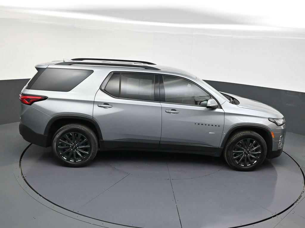 Used 2023 Chevrolet Traverse RS FWD image 14
