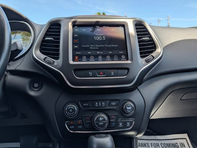 Used 2021 Jeep Cherokee Trailhawk w/ Comfort/Convenience Group AWD/4WD image 19