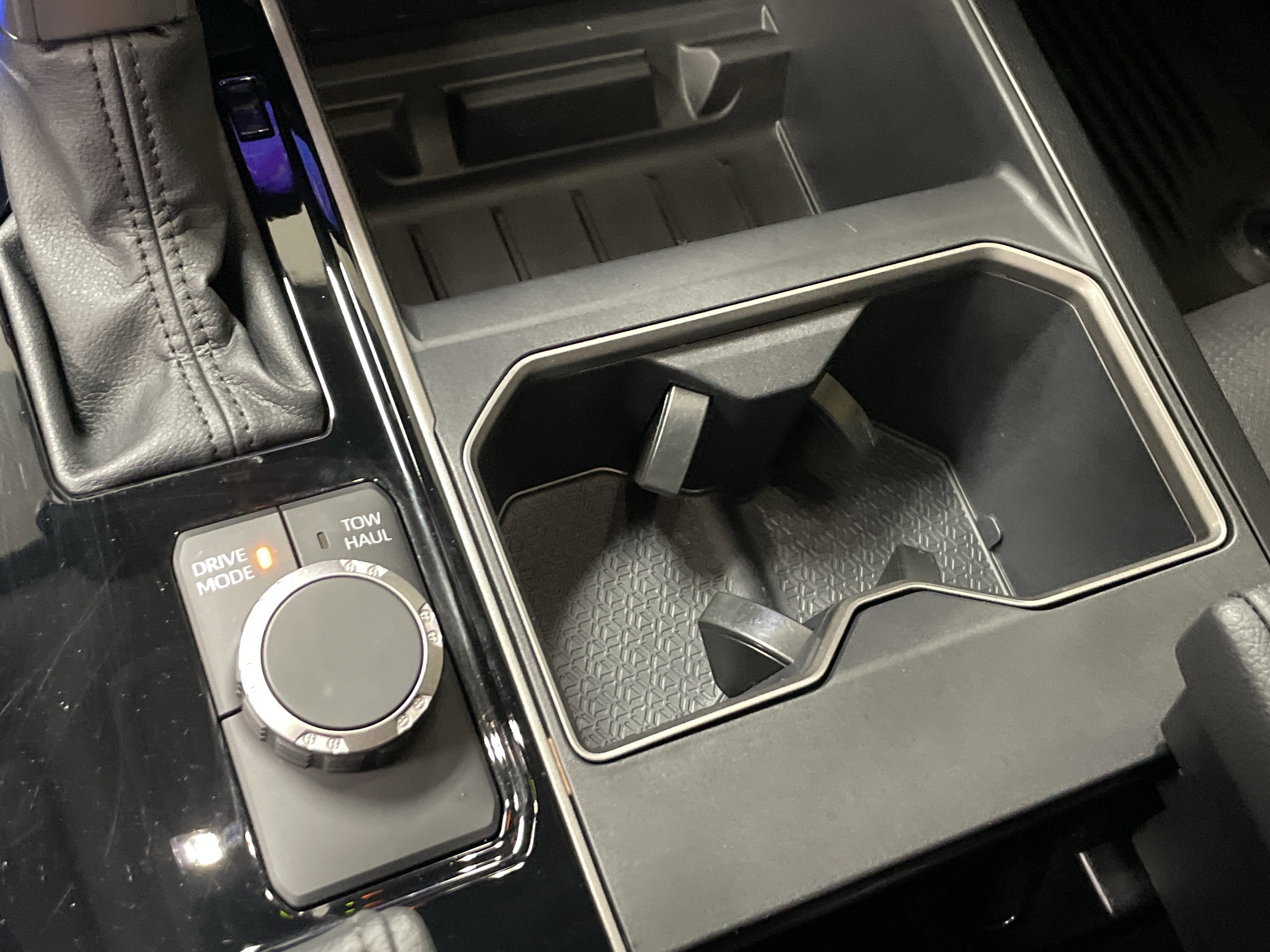 Used 2024 Toyota Tundra SR5 w/ SR5 Convenience Package RWD image 28