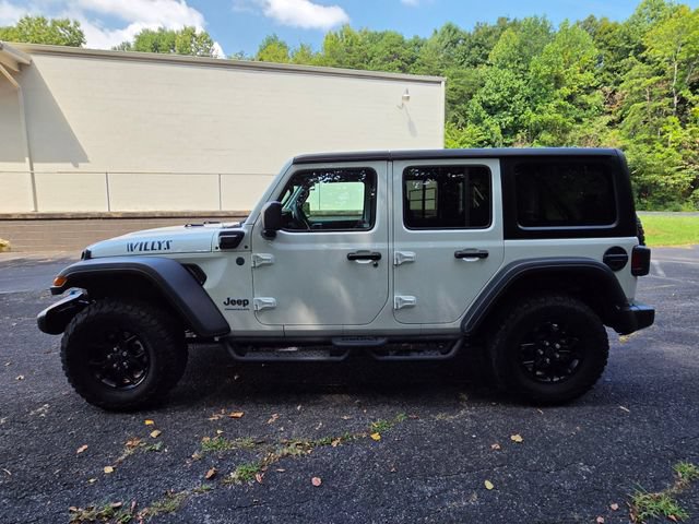 Used 2024 Jeep Wrangler Unlimited AWD/4WD image 11