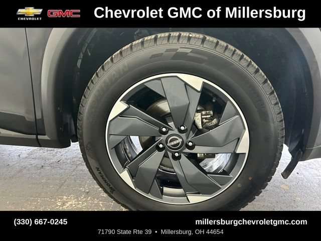 Used 2024 Nissan Rogue SV AWD/4WD image 14