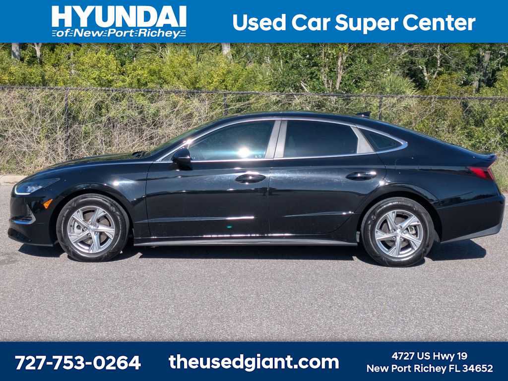 Certified 2022 Hyundai Sonata SE FWD image 2