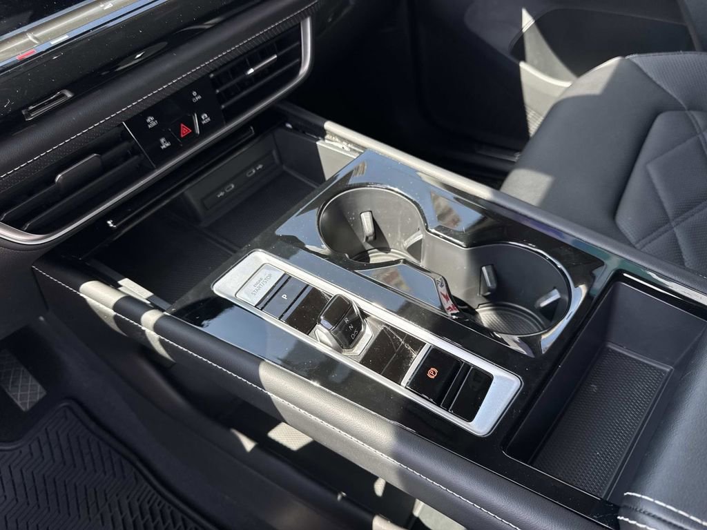 Used 2024 Volkswagen Atlas SE image 44