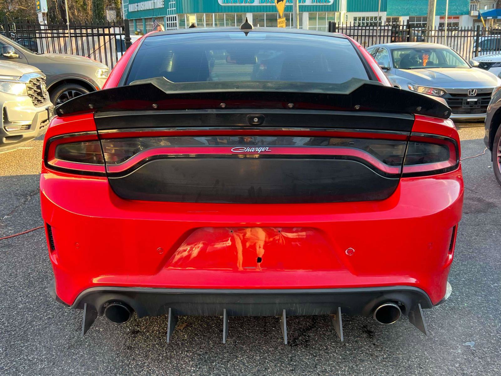 Used 2020 Dodge Charger Scat Pack RWD image 5