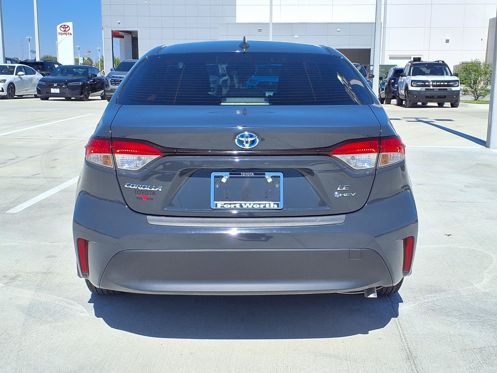 Used 2025 Toyota Corolla LE FWD image 8