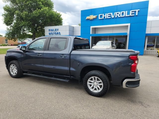 Used 2022 Chevrolet Silverado 1500 LT AWD/4WD image 3