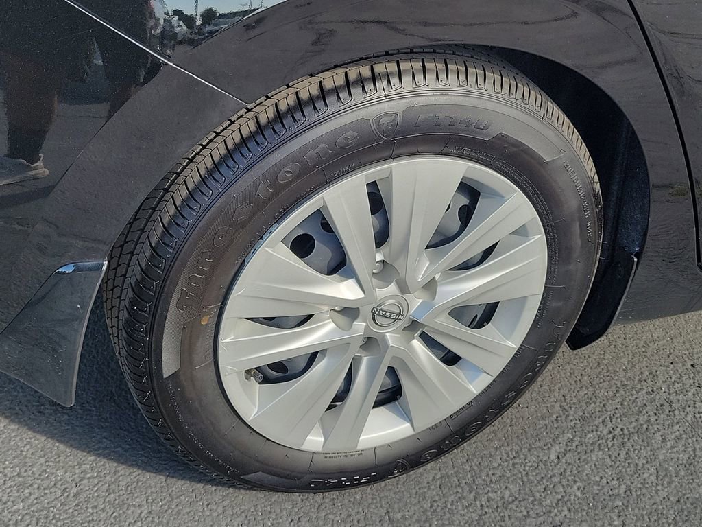 Used 2025 Nissan Sentra S image 24