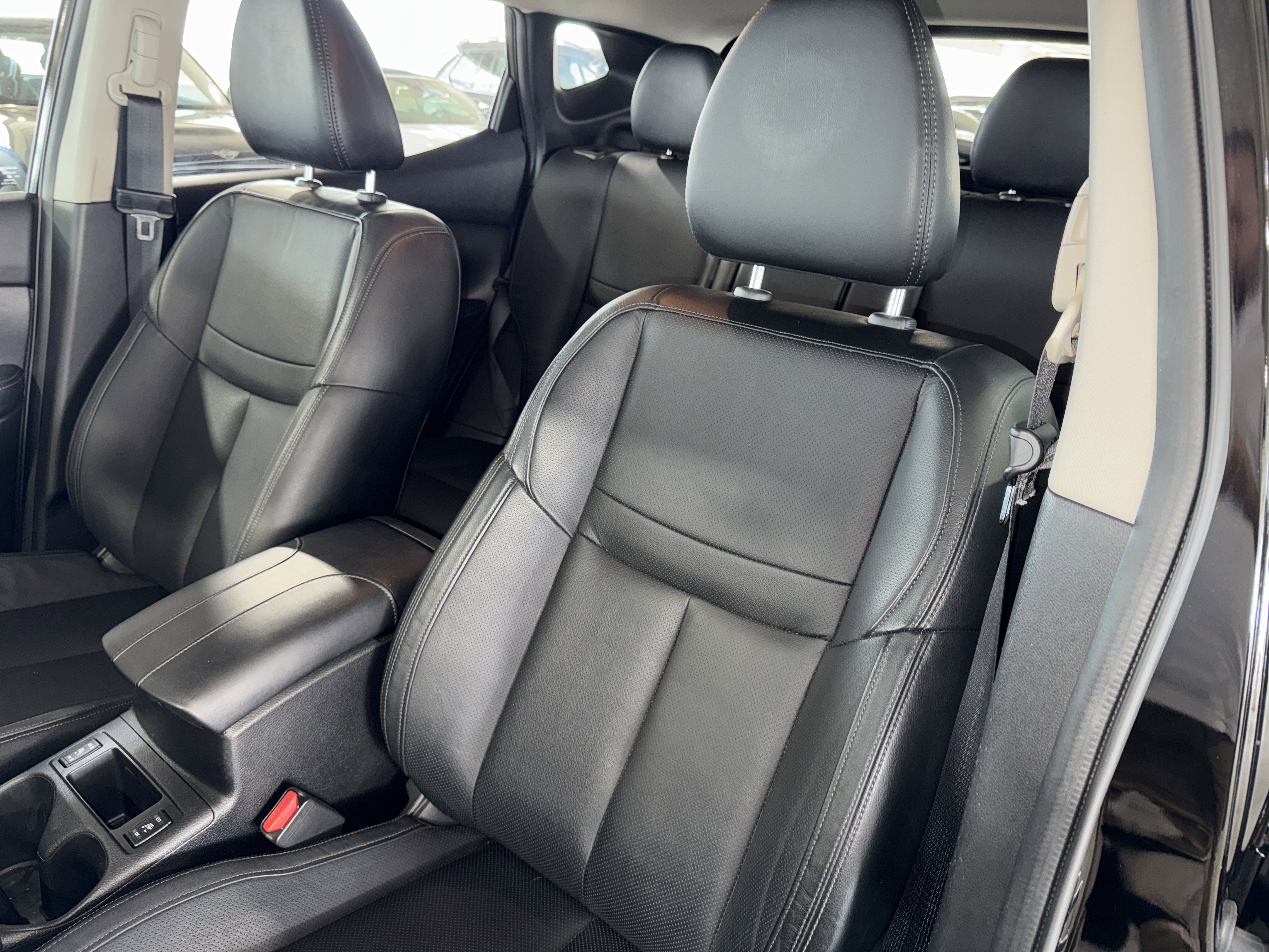 Used 2017 Nissan Rogue Sport SL w/ SL Premium Package FWD image 33