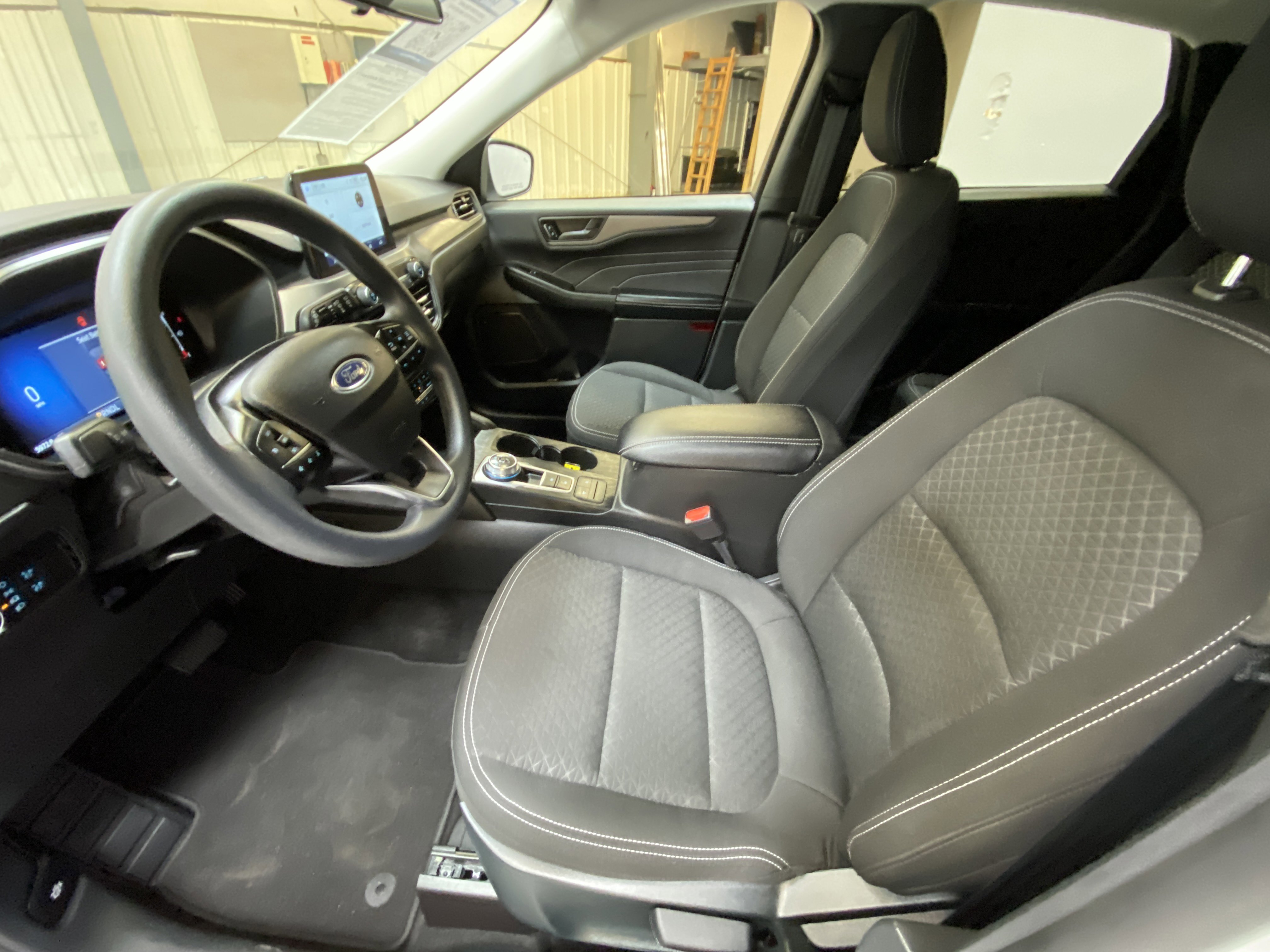 Used 2025 Ford Escape Active image 22