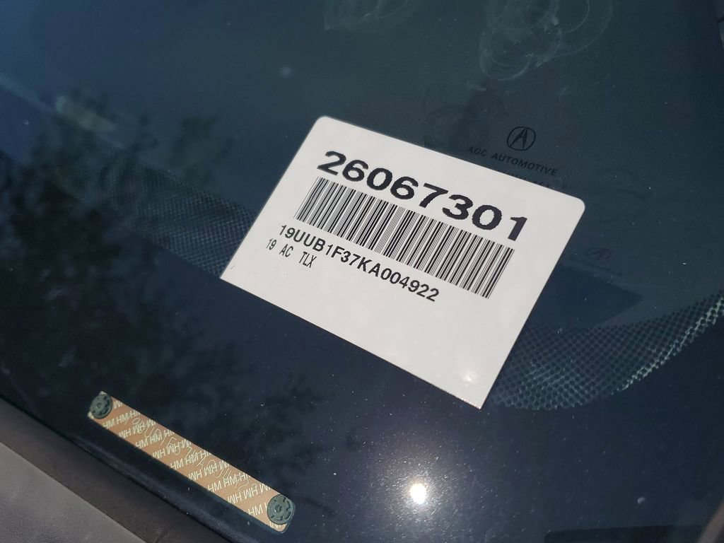 Used 2019 Acura TLX FWD image 5