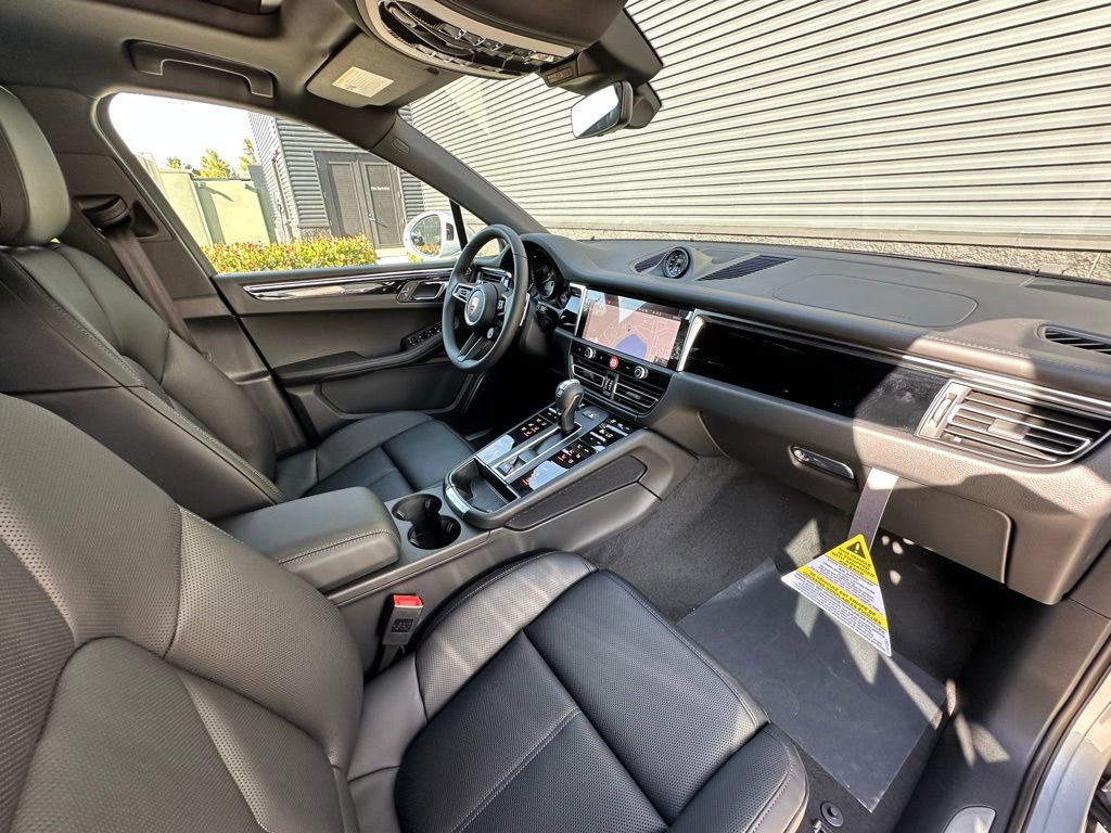 Used 2026 Porsche Macan S image 39