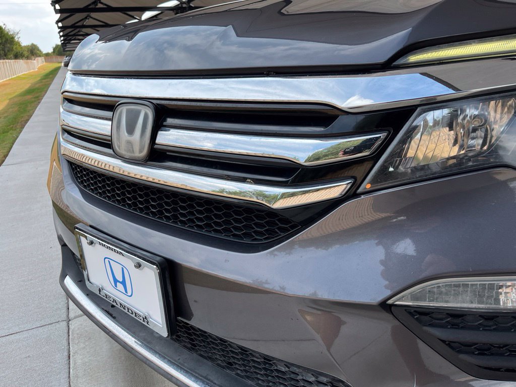 Used 2017 Honda Pilot Elite image 16