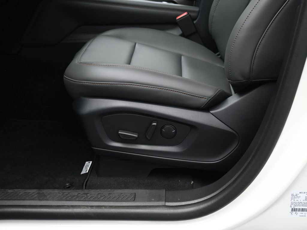 New 2025 Ford Explorer Active w/ Active Comfort Package image 10