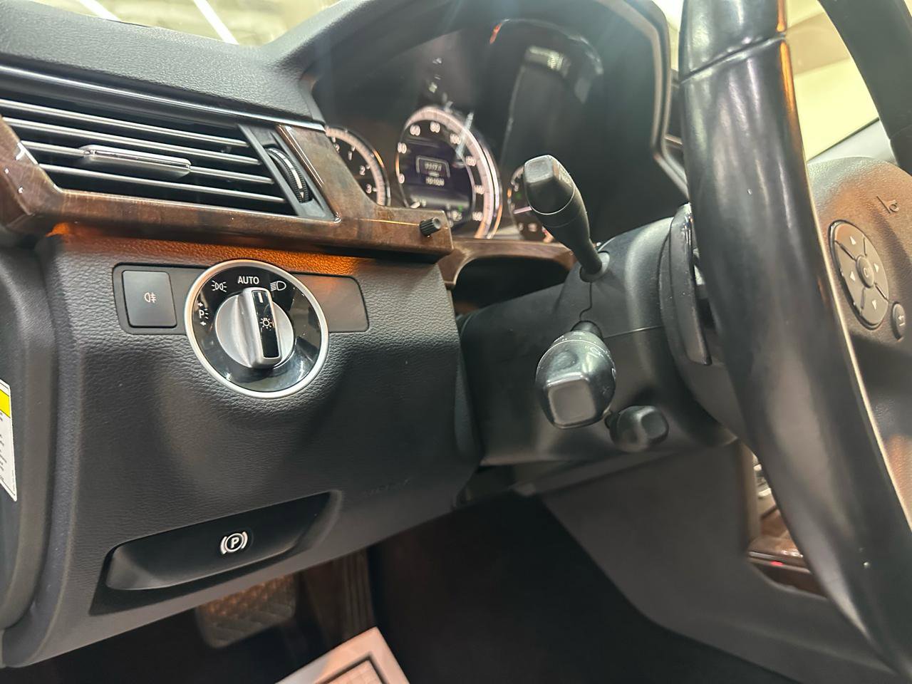 Used 2013 Mercedes-Benz E 350 BlueTEC Sedan image 18