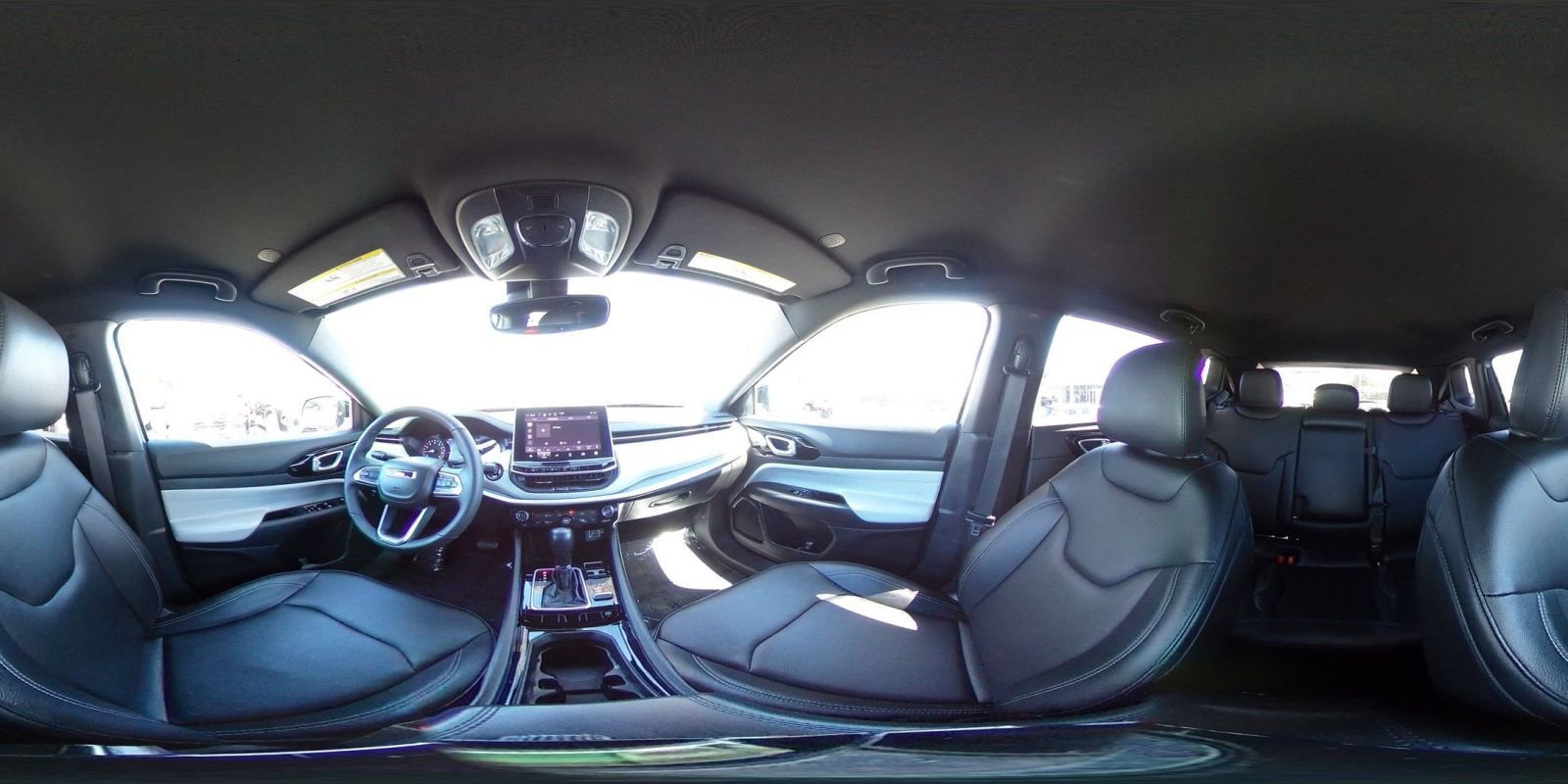 Used 2025 Jeep Compass Limited image 43