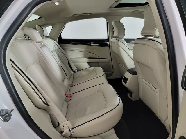 Used 2018 Ford Fusion Platinum FWD image 17